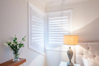 plantation-shutters-melbourne-bedroom